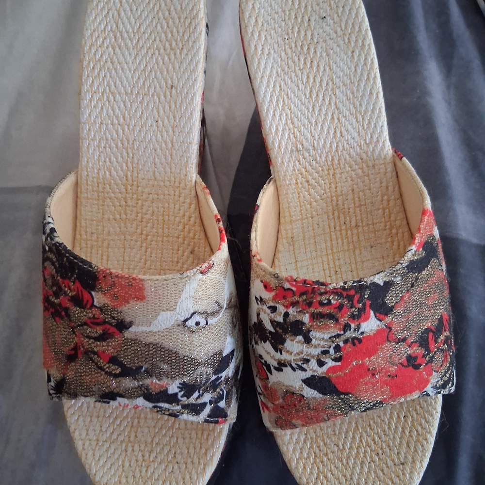 SHEIN Red and Black Floral Sandals